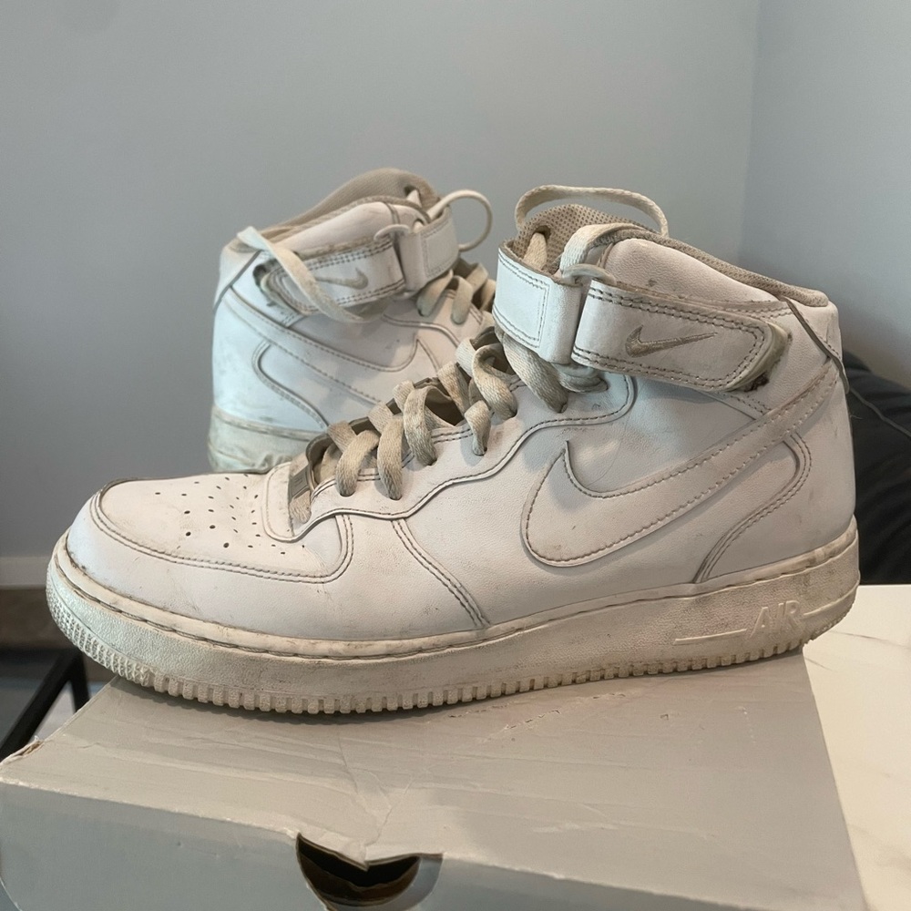 Nike Air Force 1